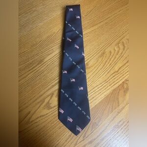 Londonaire by Beau Brummell United States Patriotic 1976 1776 Flag Tie